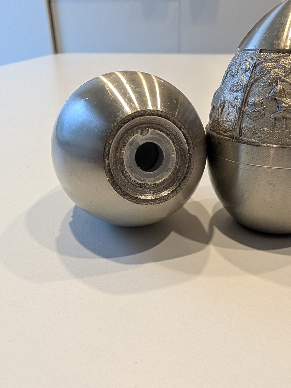 Metal Egg-Shaped Salt and Pepper Shakers - Sculpted Scenic Design - Picture 4 of 7